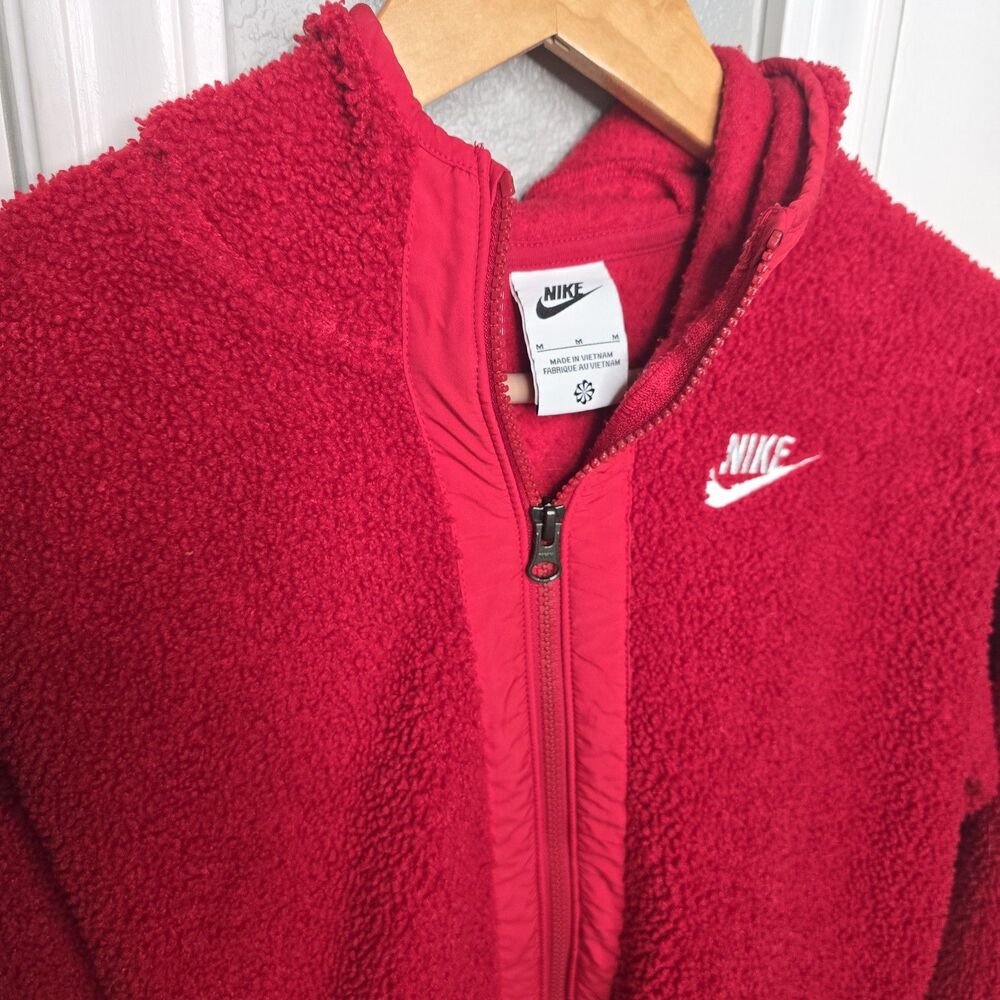 Nike Sportswear Red Club Fleece Big Kids' Medium Full-Zip Winterized Hoodie